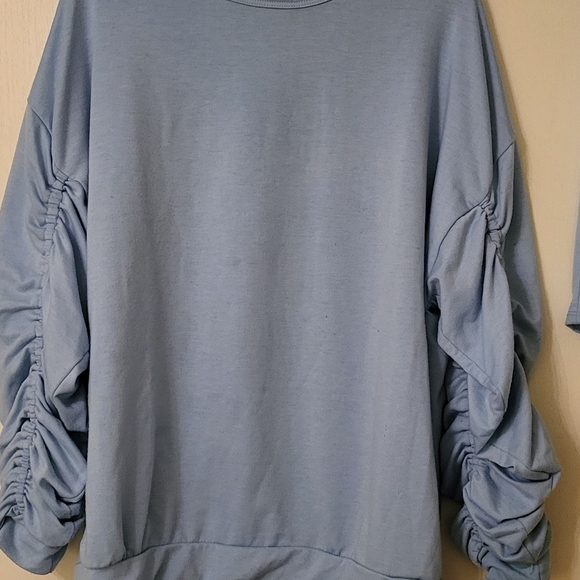 Short set - Picture 2 of 4